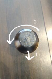 イソップポストプードロップスの蓋の開ける順
