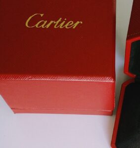 ブランドの指輪